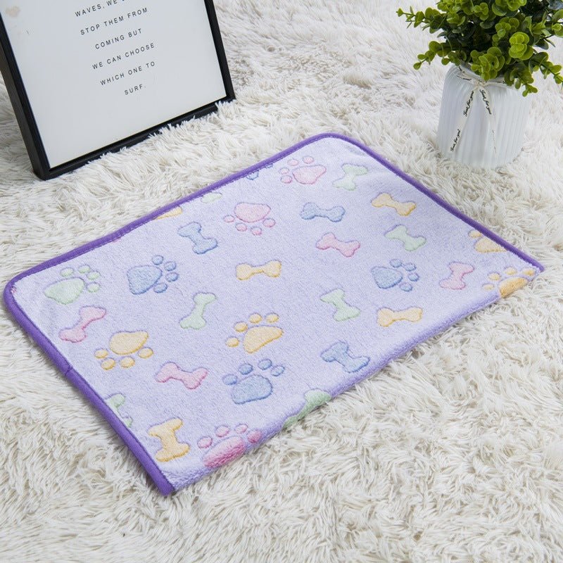 Cross-border pet blanket mat cat and dog flannel blanket autumn and winter warm blanket pet sleeping mat wholesale - stoutforge